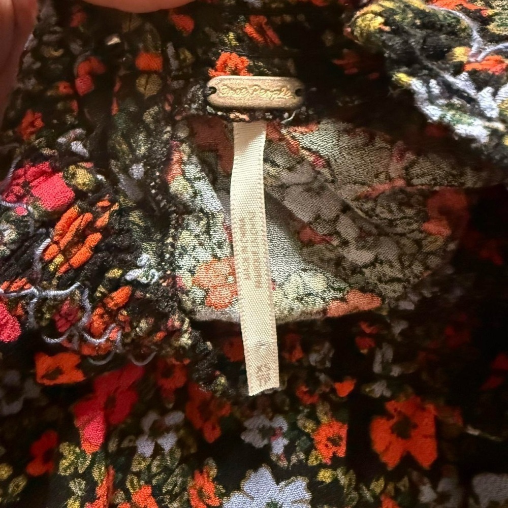 Free People Floral print long sleeve dress with ruffled neckline #floral #BoHo - Picture 4 of 5
